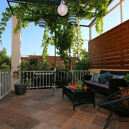 Apartments Tona Zaboric Luaran gambar