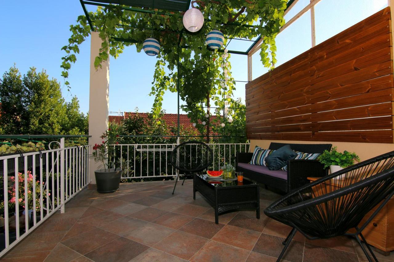 Apartments Tona Zaboric Luaran gambar