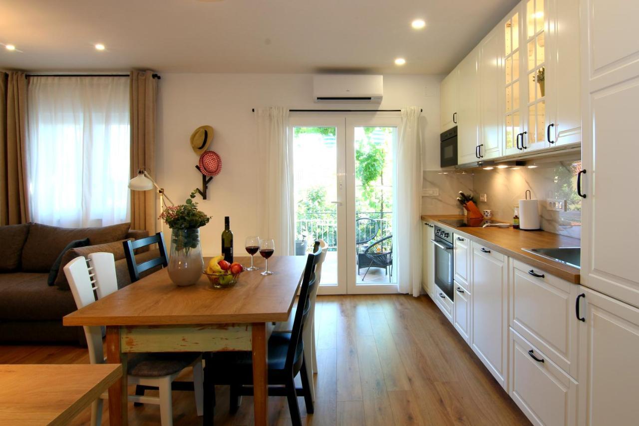 Apartments Tona Zaboric Luaran gambar