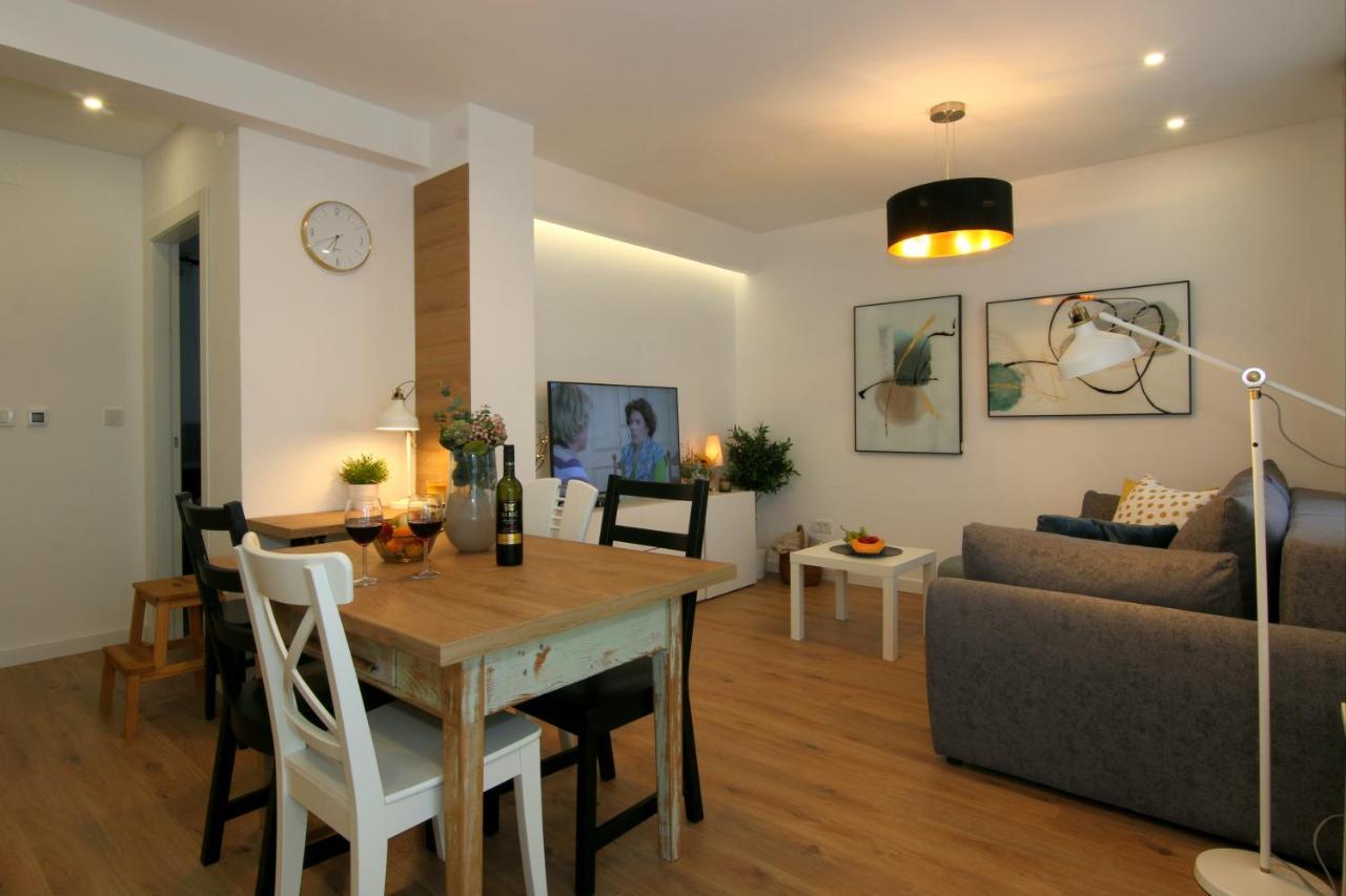 Apartments Tona Zaboric Luaran gambar