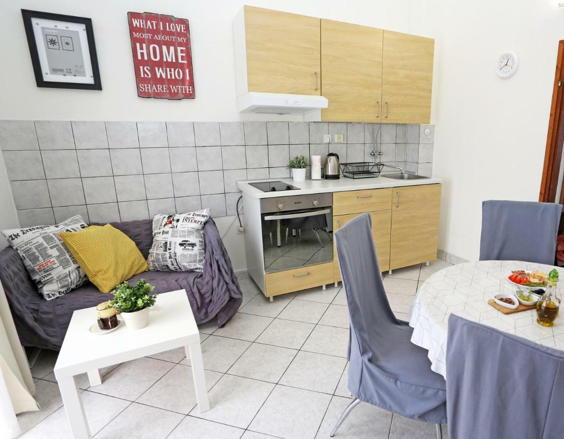 Apartments Tona Zaboric Luaran gambar