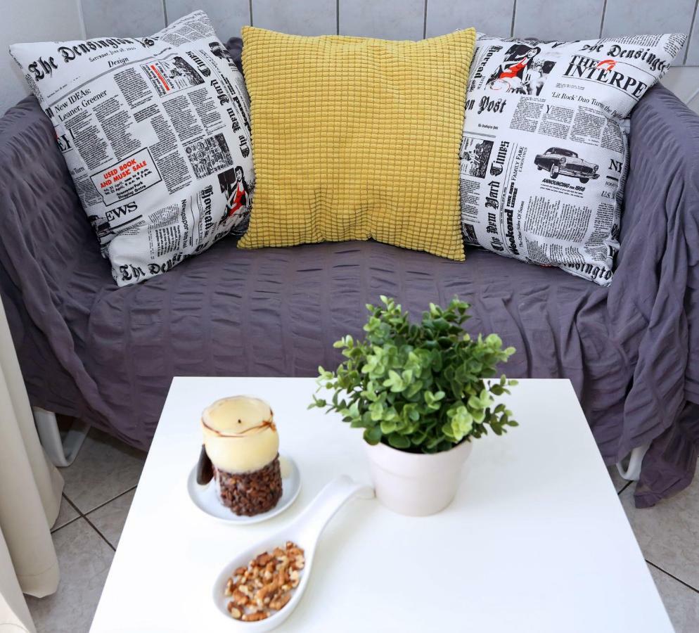 Apartments Tona Zaboric Luaran gambar