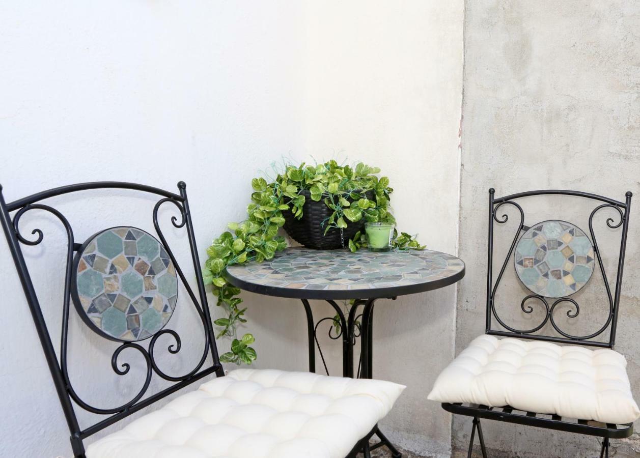 Apartments Tona Zaboric Luaran gambar