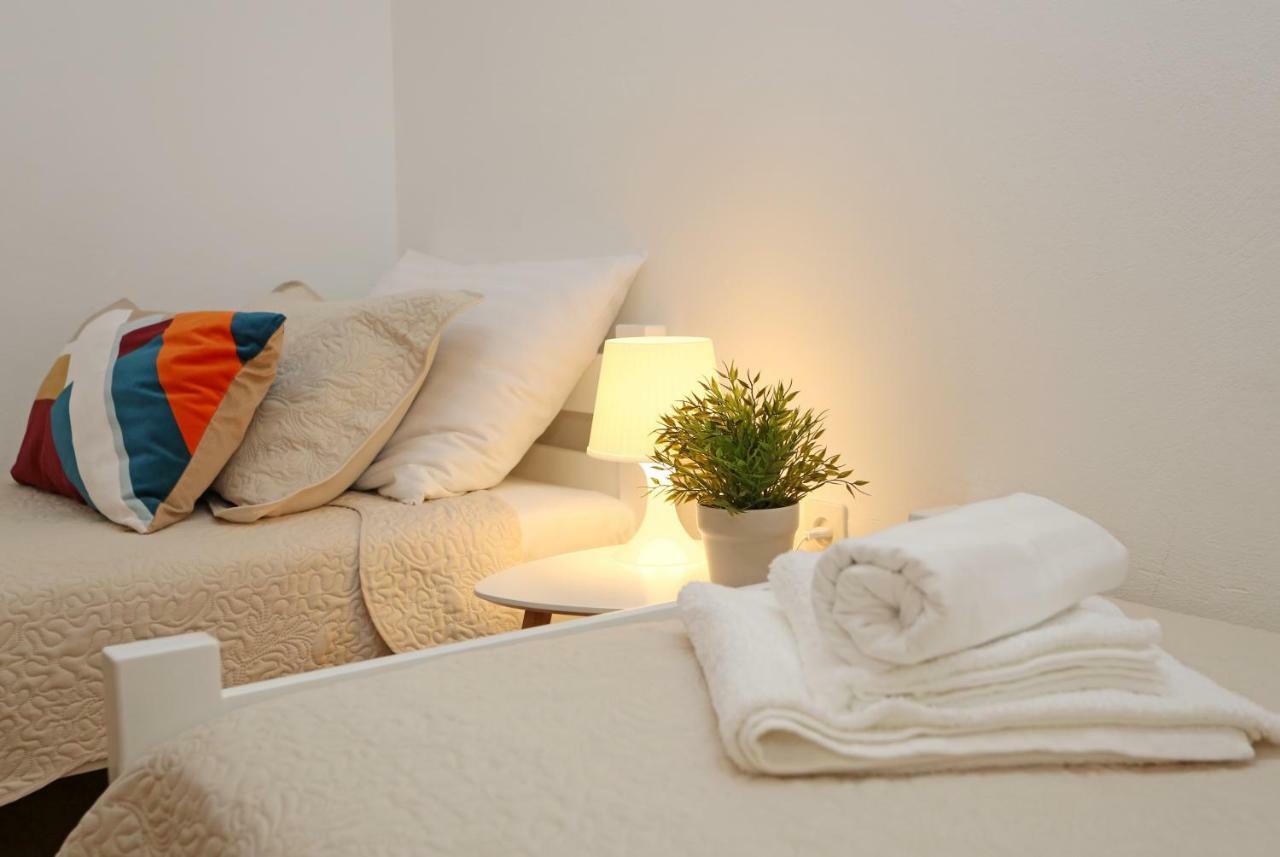 Apartments Tona Zaboric Luaran gambar